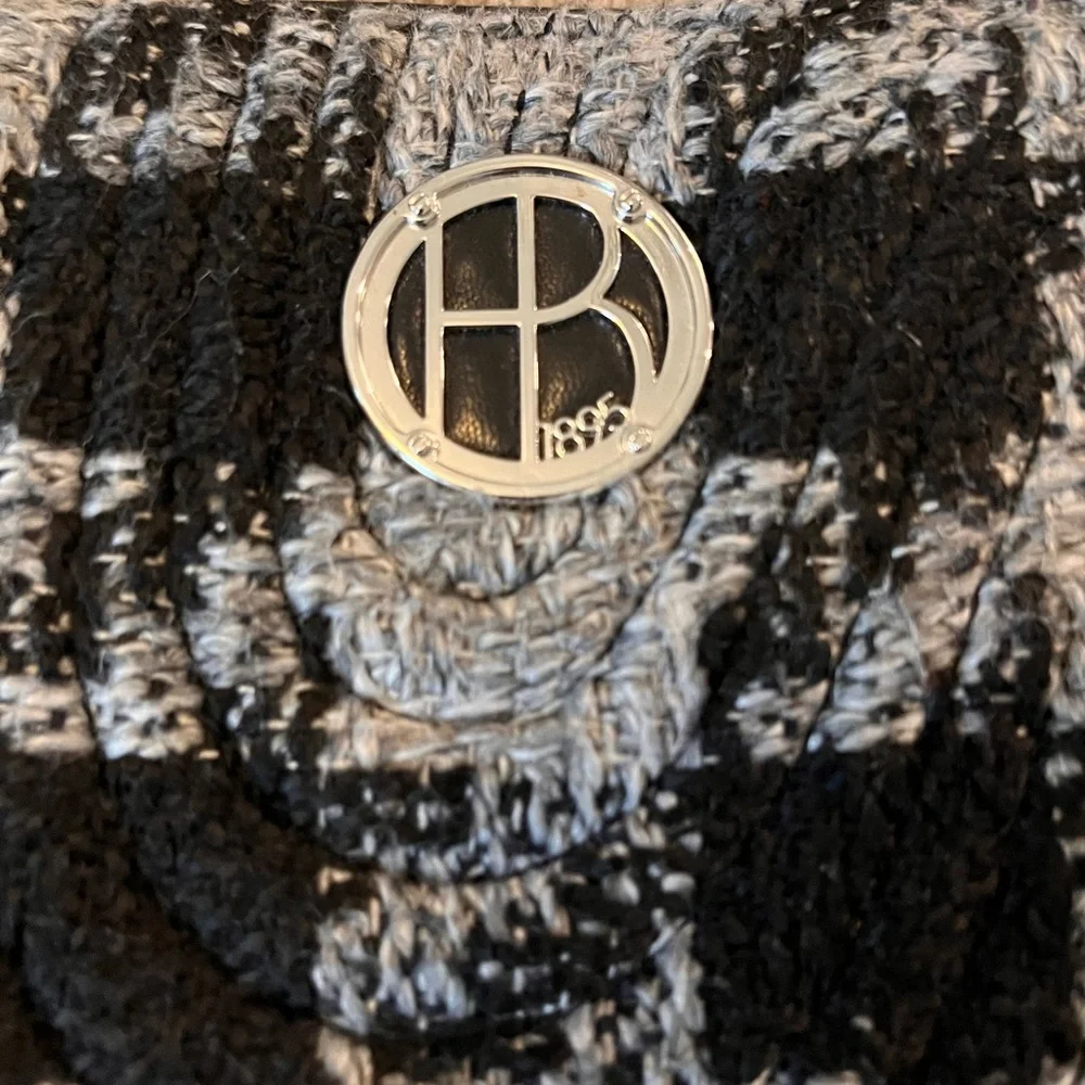 🆕 Henri Bendel No. 7 Quilt Zip Tote Black and Gray Houndstooth Shoulder Bag